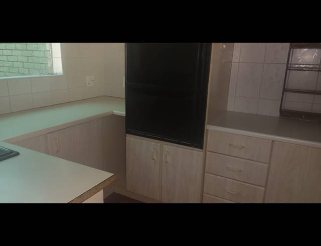 3 BEDROOM FLAT SOLD IN FLORAUNA